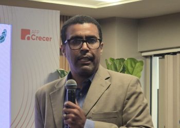 Raúl Hernández Báez destaca importancia de la diversificación de la inversión.