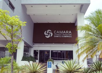 Las cámaras de comercio del país registraron 104,000 transacciones en el Registro Mercantil durante el primer semestre.