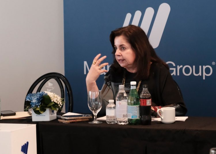 Flores Barragán sostuvo que el criterio humano continuará siendo fundamental frente al avance de la inteligencia artificial.