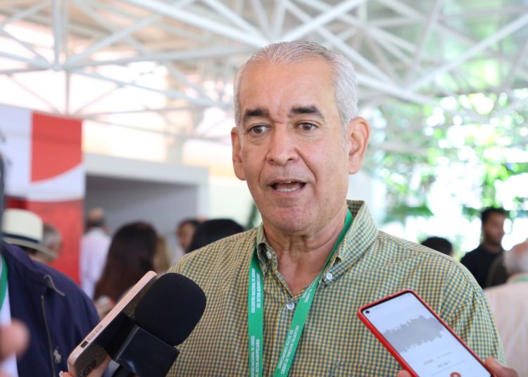 El presidente de Adoplátano también llamó a buscar una solución para la contratación de trabajadores extranjeros en las fincas agrícolas.