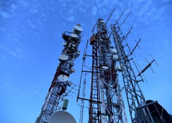 Claudia García, directora de Comtec, indica que las telecomunicaciones son una infraestructura esencial para el desarrollo económico y social.
