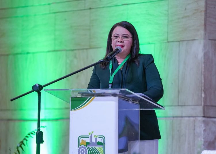 Maira Morla explica que empresas requieren cada vez más habilidades tecnológicas.