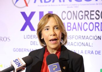 Mercedes Canalda, secretaria de Abancord, destacó la fortaleza del sistema financiero dominicano durante el XII Congreso de la entidad.