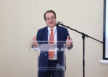 Espert explicó que se trata de pasar de una estrategia reactiva, basada en corregir los problemas una vez que ocurren.