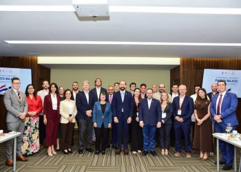 Realizan desayuno empresarial junto a misión comercial de puertos y logística de Países Bajos que visitó Santo Domingo.