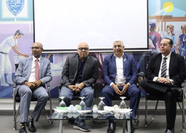 La UASD realiza el panel “Tendencias en el consumo de noticias: una mirada más allá de los números”.
