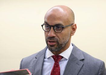 Martin Valerio, director ejecutivo de Camipe, explicó el proceso de investigación sobre el potencial de tierras raras en República Dominicana.