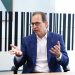 Sobre el impacto para RD, Santiago Camarena explica que persisten factores de riesgo asociados al contexto internacional.