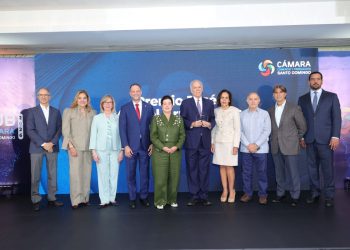Alfonso Armenteros, Dolores Pozo Perelló, Mary Fernández, Daniel Peña, Lucile Houellemont, Marcos Troncoso, Isabel Ariza de Troncoso, Carlos Armenteros, Fernando Armenteros y Fantino Polanco.