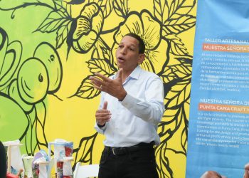 José Damián Matías, destaca el valor de las piezas que representan la identidad y cultura dominicana.