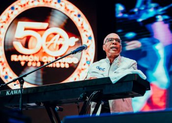 Ramón Orlando Valoy es uno de los más destacados arreglistas musicales, compositor y cantante de música tropical en República Dominicana.