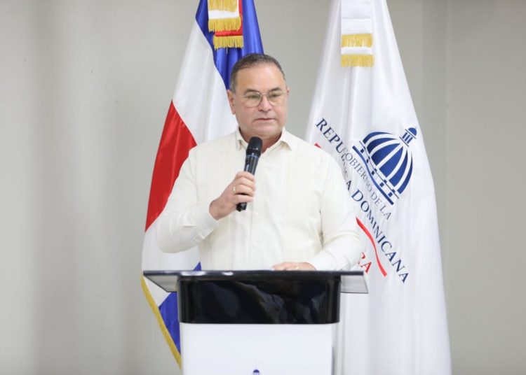 Oliverio Espaillat asegura que el Gobierno mantendrá su respaldo a los productores.