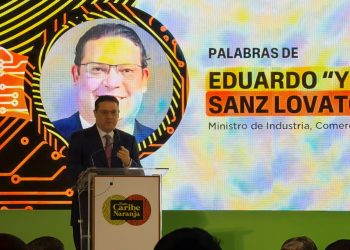 Sanz Lovatón rechaza que adopción de IA implique una reducción de puestos de trabajo.
