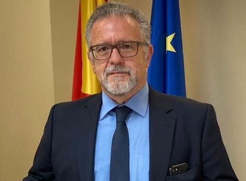 Rodríguez destacó la importancia de fortalecer la investigación y la transferencia de conocimiento sobre las empresas familiares.