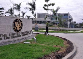 El encuentro estuvo encabezado por Chelsia Hetrick, consejera de Asuntos Públicos de la Embajada de los Estados Unidos.