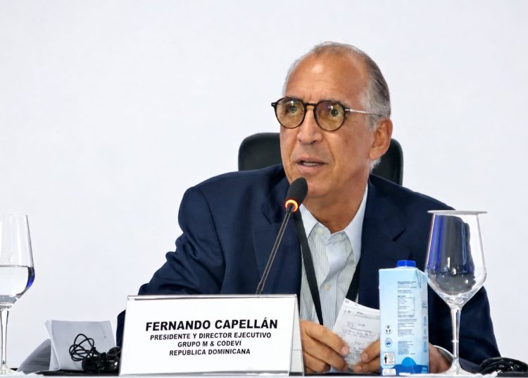 Capellán, presidente y director de Codevi, propuso establecer condiciones comerciales de largo plazo para atraer inversiones manufactureras a Haití.