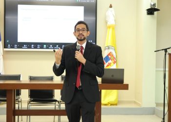“Todavía hay mucha evidencia de que la mayoría de los centros educativos no están cambiando en sus resultados”, afirmó Guerra.