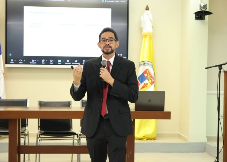 “Todavía hay mucha evidencia de que la mayoría de los centros educativos no están cambiando en sus resultados”, afirmó Guerra.