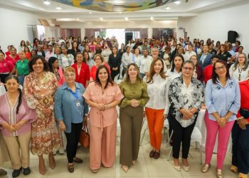 En el Día Internacional de las Mujeres Rurales, Reyes ratificó el compromiso de promover sus derechos y oportunidades.