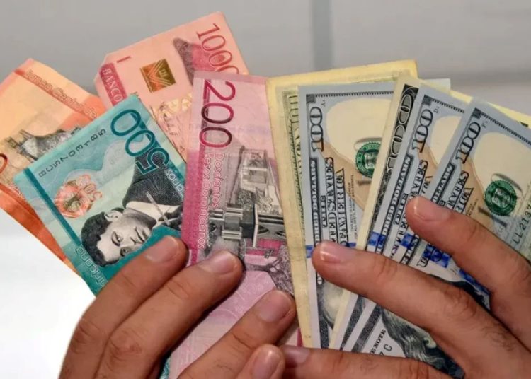 De acuerdo con las estadísticas citadas de la SB, el 23.1% de los préstamos del sistema financiero está denominado en moneda extranjera.