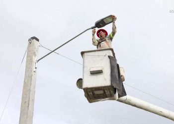 Edeeste mantiene en marcha su programa de iluminación para garantizar "Navidad iluminada".