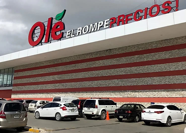 Los trabajadores de las sucursales de Las Américas, Villa Mella, Plaza Pablo Mella en la autopista Duarte y Ciudad Juan Bosch, entre otros, cuestionaron la versión de la empresa de falta de ganancias.