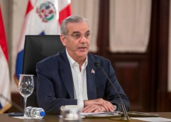 Abinader extendió su "saludo al pueblo brasileño por la jornada electoral cívica y participativa".