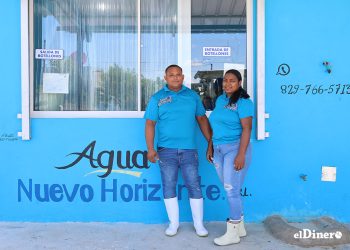 Francisco Reynoso y Anyelina de la Cruz apostaron por el negocio de purificación de agua para generar ingresos propios.